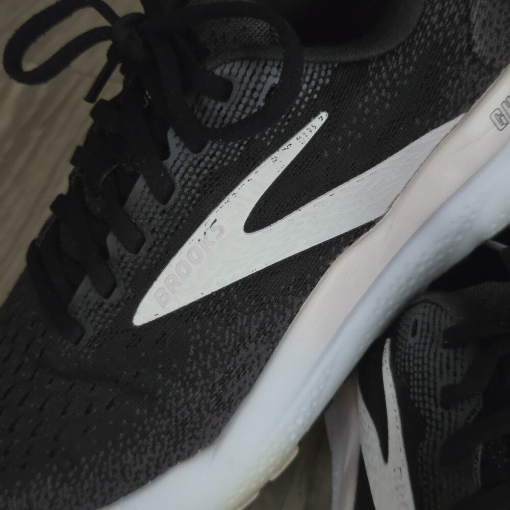 B0 Brooks Ghost 16 Shoes Womens 8B Black White Low Top Running Athletic Sneakers - Picture 14 of 16